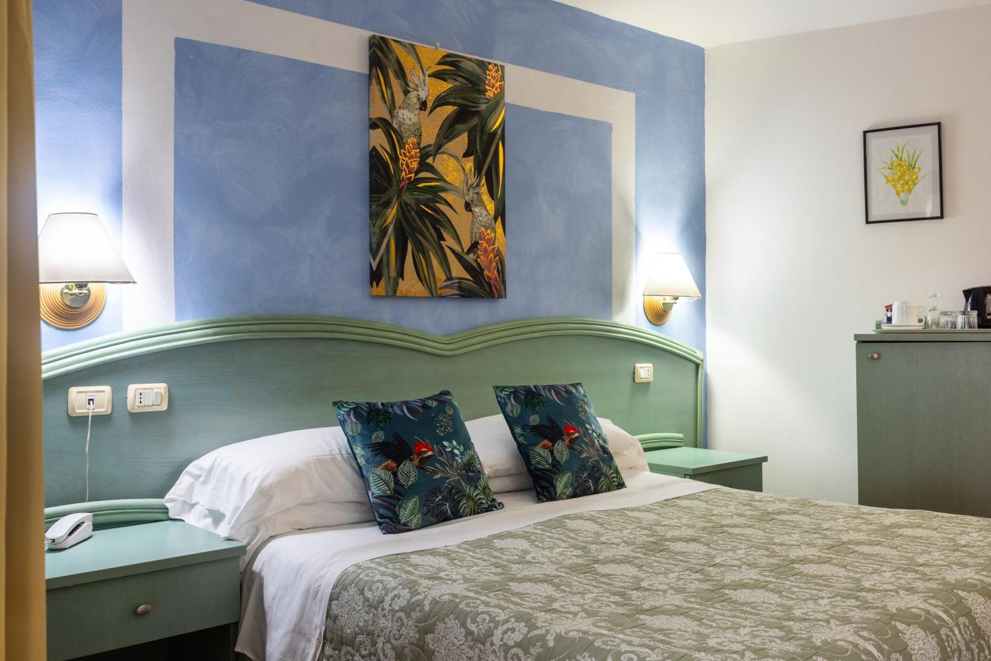 Hotel Stefania Boutique Hotel By The Beach Olbia Exteriér fotografie